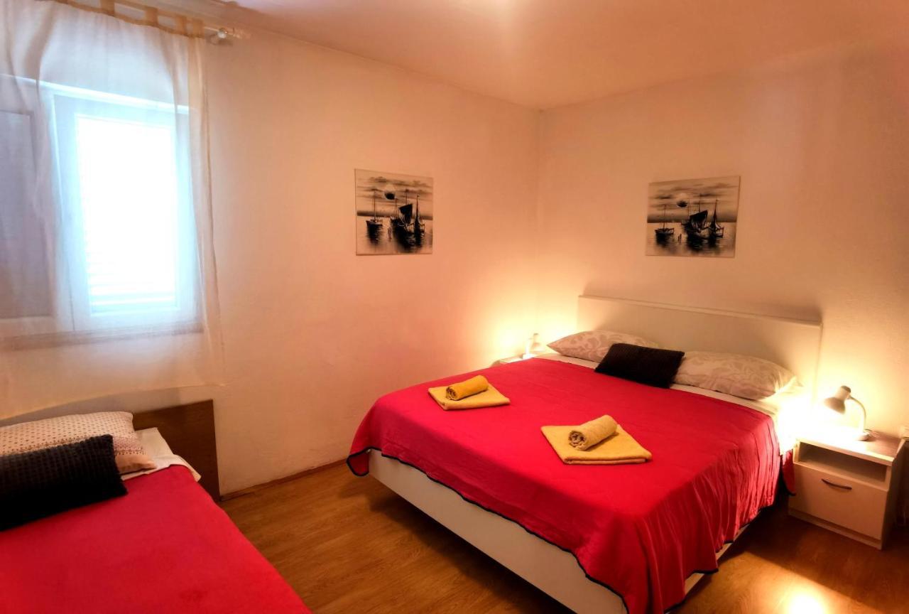 Apartments & Rooms Milena Vodice Exterior photo